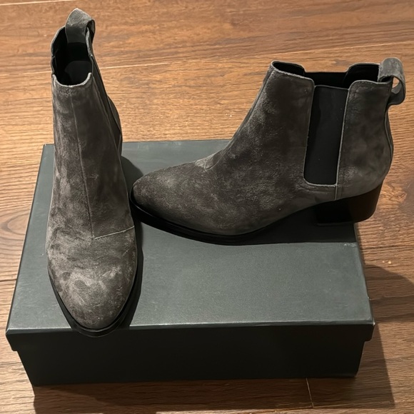 Rag & Bone Women’s Grey Suede Walker Boots Size 7.5 - Picture 2 of 8